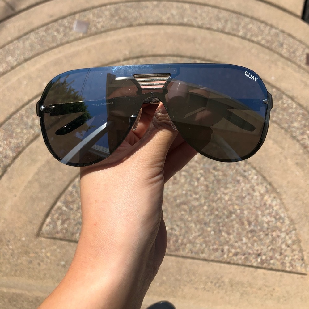 Authentic Aviator Showtime Quay Sunglasses